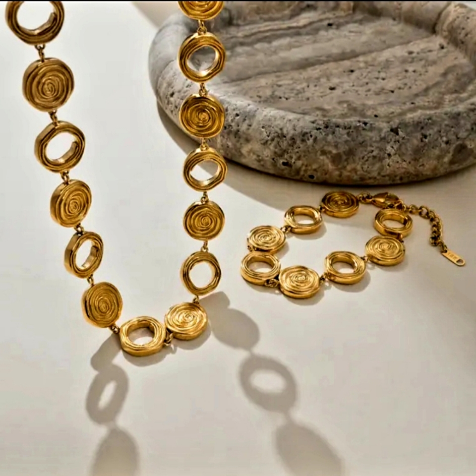 Vintage Circle Thread Chunky Necklace And Bracelet . Plated Gold.18k. Stainless